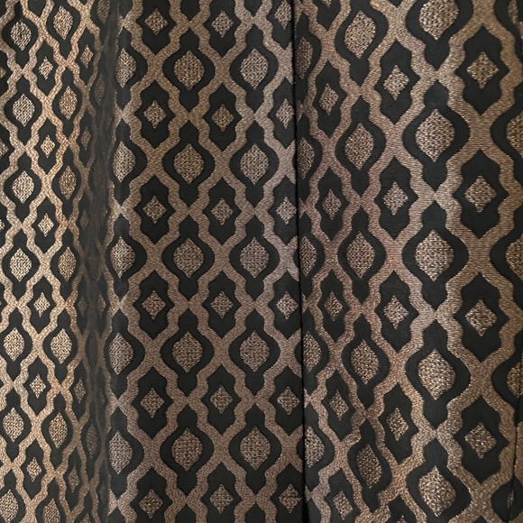 The Limited Pencil Skirt - Picture 2 of 4